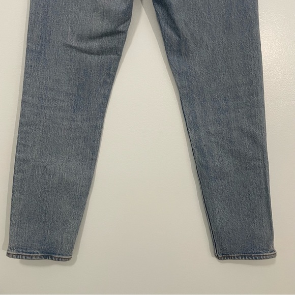 Levi's Premium Wedgie Light Wash High Rise Jeans Size 24 - Picture 9 of 11